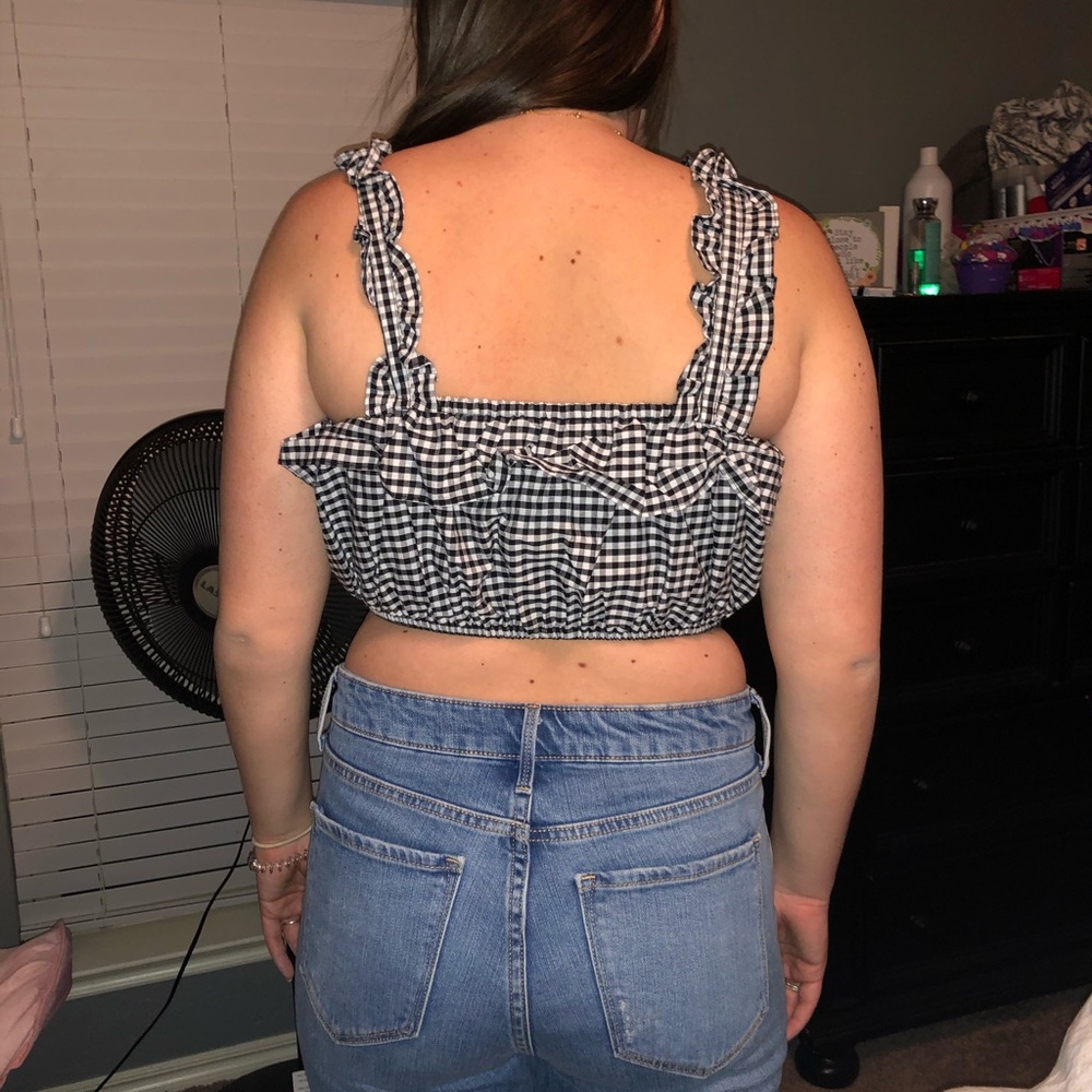 checkered crop top